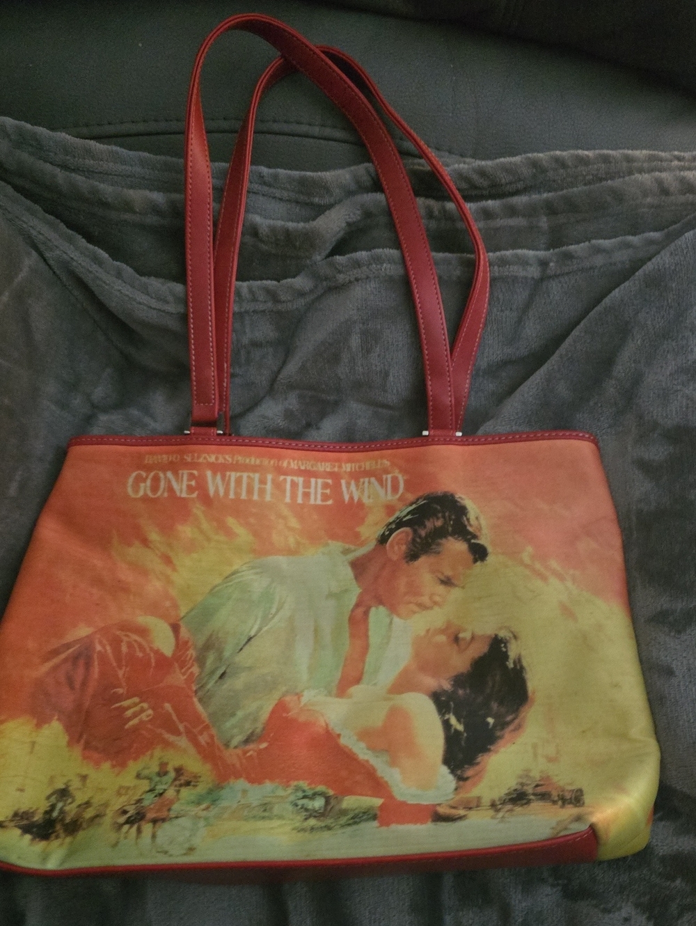 Red Novelty 'Gone With The Wind' Tote Bag